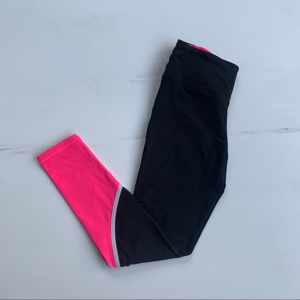 Victoria Sport Knockout Leggings - Picture 2 of 4